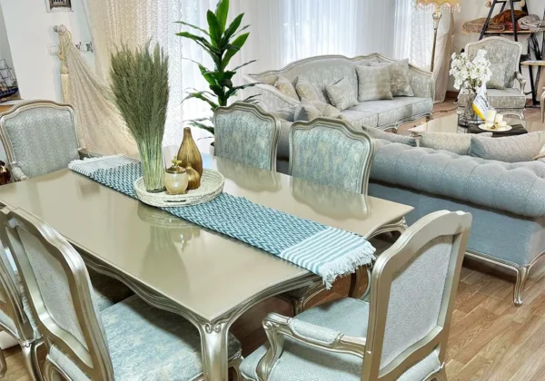 luxury dining table