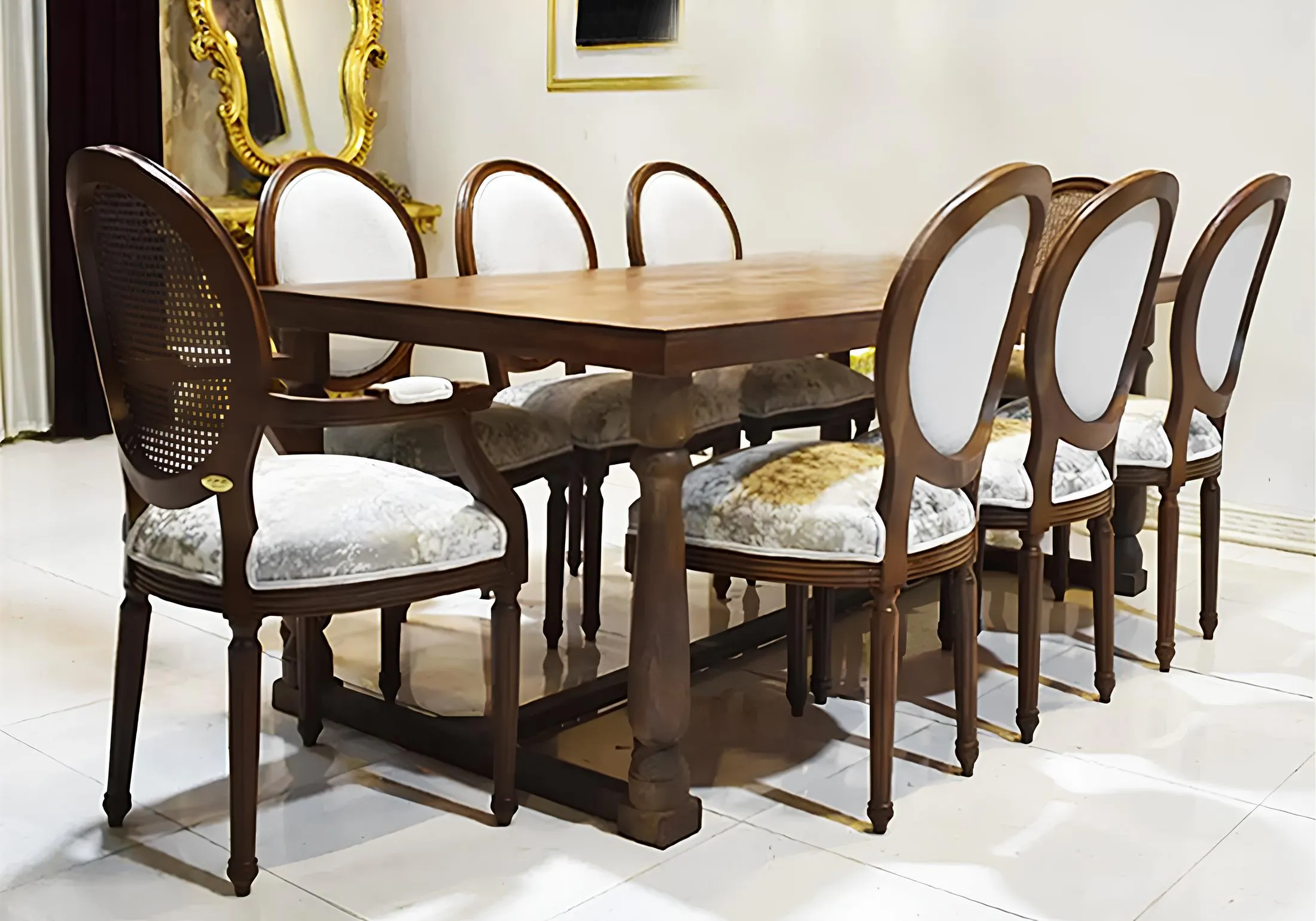 luxury dining table