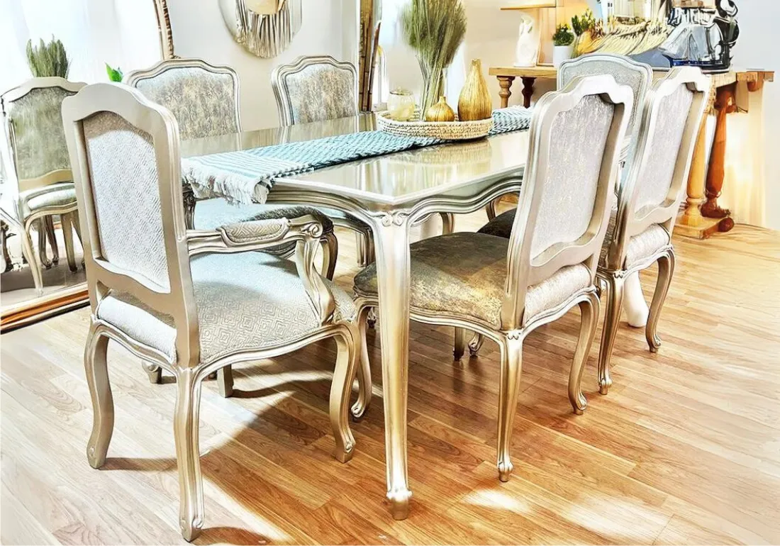 luxury dining table